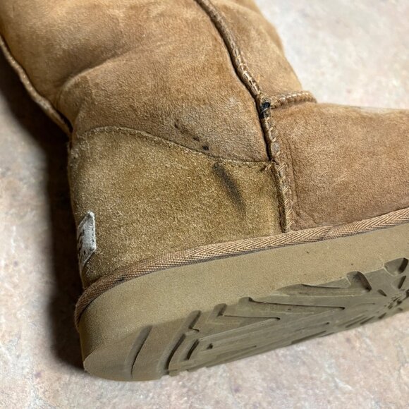 UGG Classic Tall Boots Chestnut Sheepskin Lined Pre-Owned 9 - Picture 12 of 16